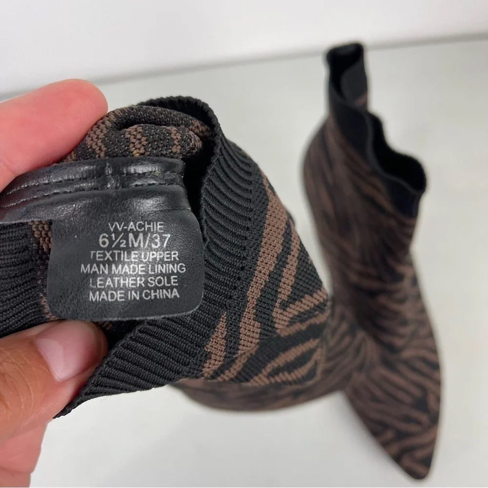 Vince Camuto Achie Knit Sock Booties Point Toe Brown Tiger Print Women's Sz 6.5